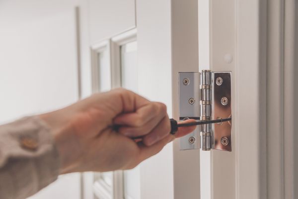 Hinge Repair in Ooltewah