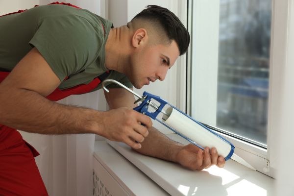 Window Caulking Repair in Ooltewah